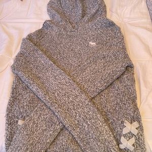 grey pullover